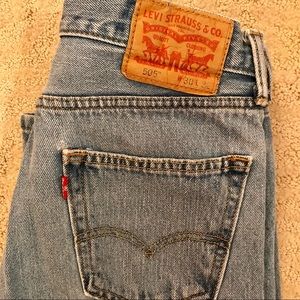 Levi's light wash denim 30/32/505